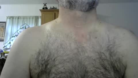 Singleguy137 online show from September 30, 2025, 11:32 pm