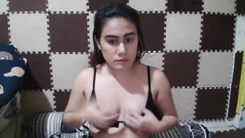 Snapshot of singlemomma31 chatting on February 1, 2025, 3:50 pm stef online show from February 1, 2025, 3:50 pm