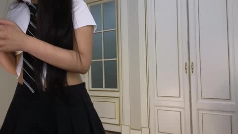 Snapshot of sinsemillaa chatting on May 3, 2026, 3:18 pm Ellie online show from May 3, 2026, 3:18 pm
