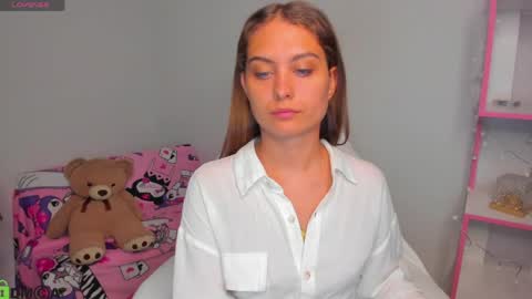Snapshot of sinti_phillips chatting on June 3, 2026, 2:25 am Sitni online show from June 3, 2026, 2:25 am