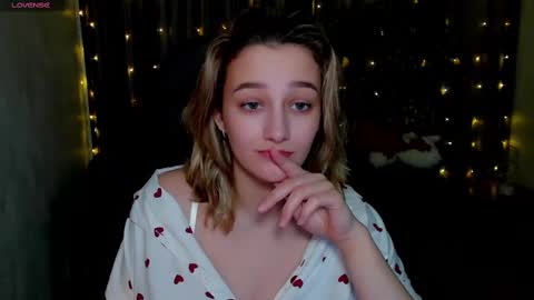 Sinty Noria online show from February 11, 2025, 4:33 am