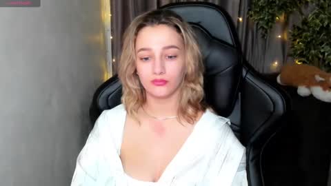 Sinty Noria online show from March 4, 2025, 1:34 am