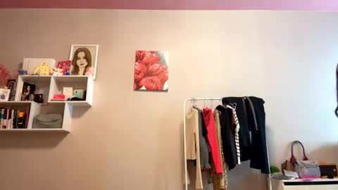 Snapshot of siobhanhelmstetler chatting on November 19, 2025, 1:11 pm Emma online show from November 19, 2025, 1:11 pm