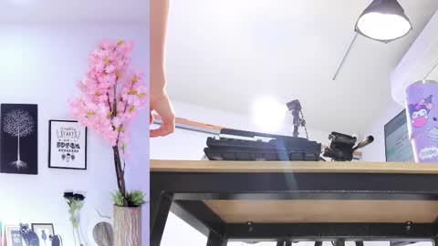 Siouxsie online show from October 18, 2025, 11:44 am