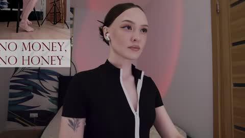Snapshot of sirenaswhisper chatting on April 23, 2026, 9:50 pm Goddess Sirena online show from April 23, 2026, 9:50 pm