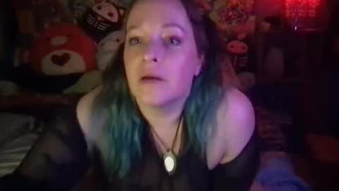 Snapshot of sirenfalls888 chatting on October 4, 2025, 4:32 am RavenFalls Aphrodite Priestess online show from October 4, 2025, 4:32 am