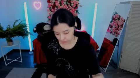 Snapshot of sirenmystique chatting on June 22, 2026, 10:23 am Si online show from June 22, 2026, 10:23 am