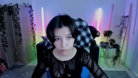Snapshot of sirenmystique chatting on July 16, 2026, 10:21 am Si online show from July 16, 2026, 10:21 am