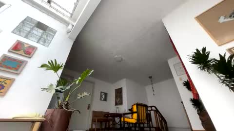 siriss_boyrag online show from February 23, 2026, 12:57 pm