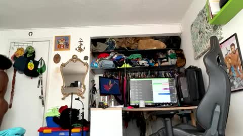 siriss_boyrag online show from June 10, 2026, 2:38 pm