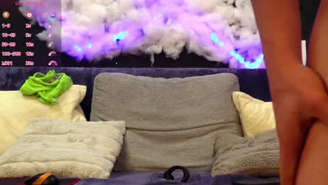 Snapshot of sirredy chatting on September 18, 2025, 3:08 am Edy online show from September 18, 2025, 3:08 am