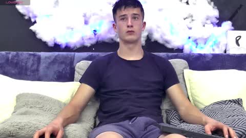 Snapshot of sirredy chatting on September 28, 2025, 2:50 am Edy online show from September 28, 2025, 2:50 am