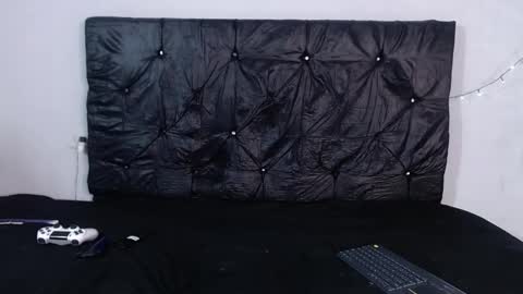 SIR RYANT online show from October 8, 2025, 2:09 am