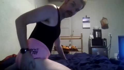 sissiebeard online show from November 3, 2025, 8:15 am