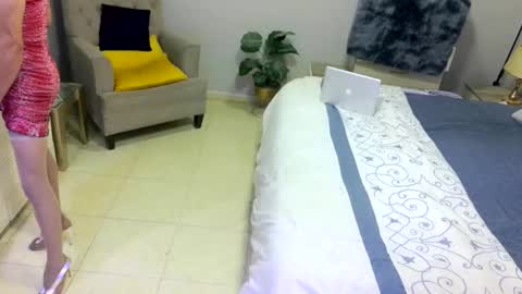 D i f a  Ana Arbeh shemale online show from April 27, 2026, 8:56 am