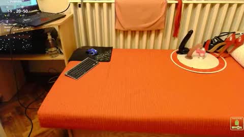 SissyLunaTS online show from November 15, 2025, 2:02 pm