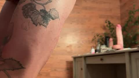 SissyMiles online show from June 13, 2026, 5:05 am