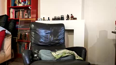 Petra online show from April 15, 2026, 6:04 pm