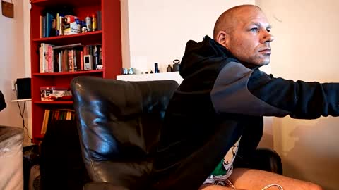 Petra online show from April 17, 2026, 6:55 pm