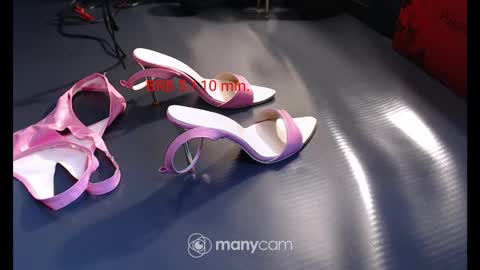 Sissyslut6111 online show from September 11, 2025, 9:42 am