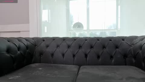 Elise online show from April 11, 2026, 11:36 am