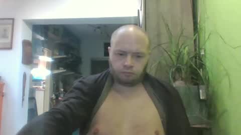 sixten19795 online show from November 21, 2025, 8:24 am