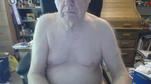 Snapshot of sjbottomboi chatting on July 3, 2026, 6:25 pm sjbottomboi online show from July 3, 2026, 6:25 pm
