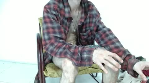 Snapshot of sk8sir chatting on May 16, 2026, 6:07 pm sk8sir online show from May 16, 2026, 6:07 pm