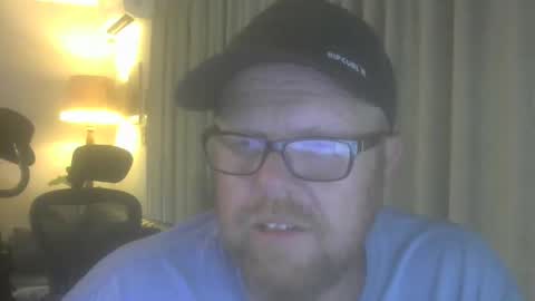Snapshot of skaliwag chatting on February 3, 2026, 12:42 am skaliwag online show from February 3, 2026, 12:42 am