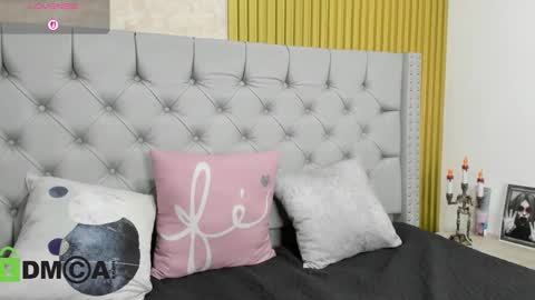 Skarlet online show from October 2, 2025, 4:03 pm