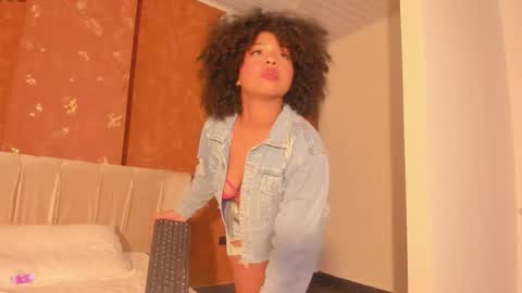 Snapshot of skarlethill chatting on November 11, 2025, 3:34 pm Skarlethill online show from November 11, 2025, 3:34 pm