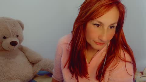 Snapshot of skarlett2072 chatting on January 5, 2025, 1:26 pm Arlett online show from January 5, 2025, 1:26 pm