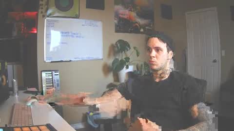 Skateboard online show from December 8, 2024, 9:52 pm