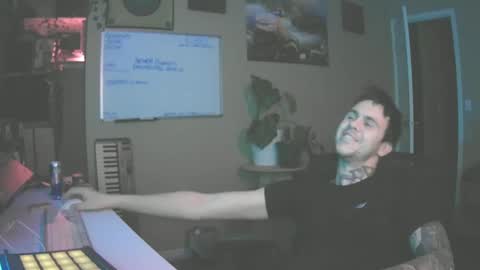 Skateboard online show from December 11, 2024, 2:52 am