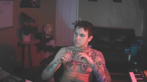 Skateboard online show from December 17, 2024, 1:07 am