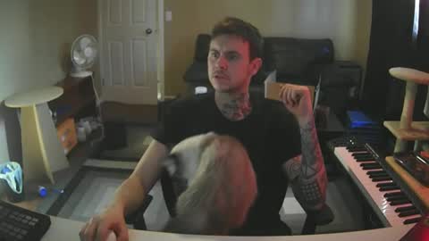 Skateboard online show from January 22, 2025, 6:41 pm