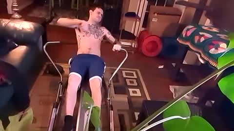 Skateboard online show from January 26, 2025, 3:17 am