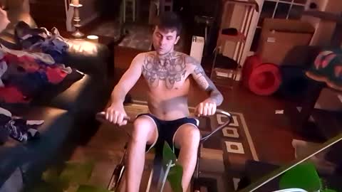 Skateboard online show from February 3, 2025, 2:36 am