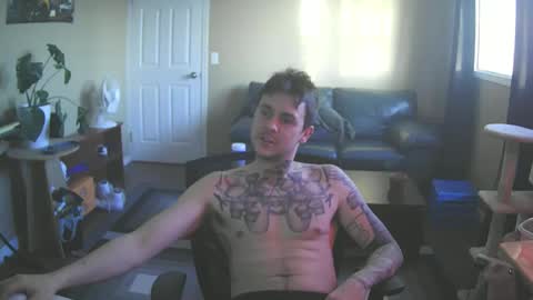 Skateboard online show from February 8, 2025, 11:55 pm