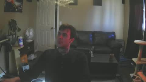 Skateboard online show from February 23, 2025, 6:56 pm