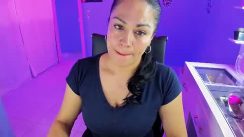 Snapshot of skater_gal chatting on June 24, 2026, 9:14 pm susan ramires online show from June 24, 2026, 9:14 pm