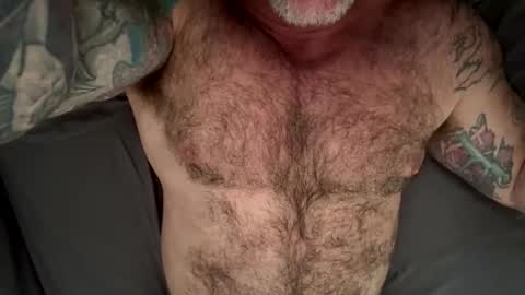 Snapshot of skimaskedbeef chatting on April 16, 2026, 9:15 pm BEEF online show from April 16, 2026, 9:15 pm