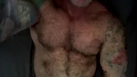 Snapshot of skimaskedbeef chatting on May 6, 2026, 9:42 pm BEEF online show from May 6, 2026, 9:42 pm