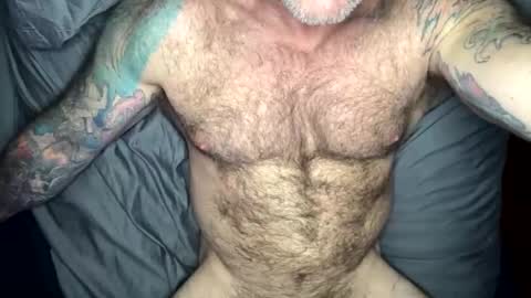 Snapshot of skimaskedbeef chatting on May 17, 2026, 9:38 am BEEF online show from May 17, 2026, 9:38 am