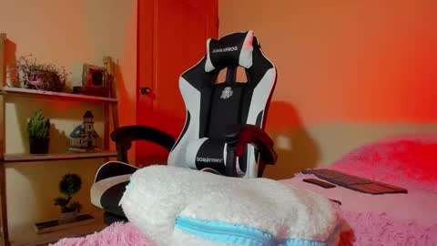 Your Queen Esthefi online show from January 6, 2025, 5:38 pm