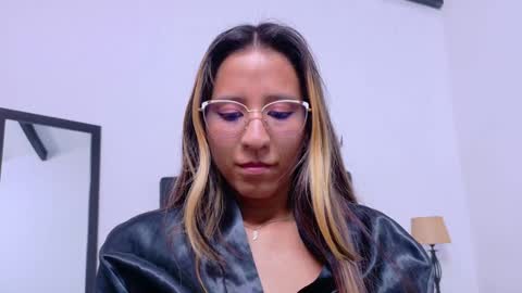 skinny_hottie18 online show from February 5, 2025, 4:58 pm