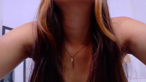 skinny_hottie18 online show from February 24, 2025, 2:04 pm