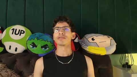 Snapshot of skinny_jean_ chatting on February 24, 2026, 7:45 pm skinny jean online show from February 24, 2026, 7:45 pm