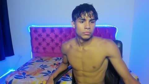 Snapshot of skinny_sam23 chatting on April 13, 2026, 3:45 am sam online show from April 13, 2026, 3:45 am
