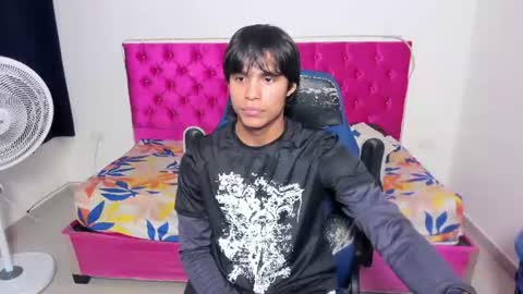 Snapshot of skinny_sam23 chatting on July 4, 2026, 5:35 am sam online show from July 4, 2026, 5:35 am